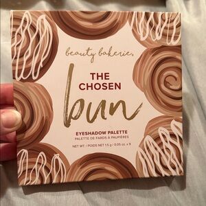 Beauty Bakerie The Chosen Bun Palette in Brown and Cream